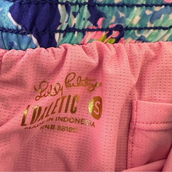 Lilly Pulitzer Luxletic Shorts S Sea Turtle Coral - Picture 5 of 6